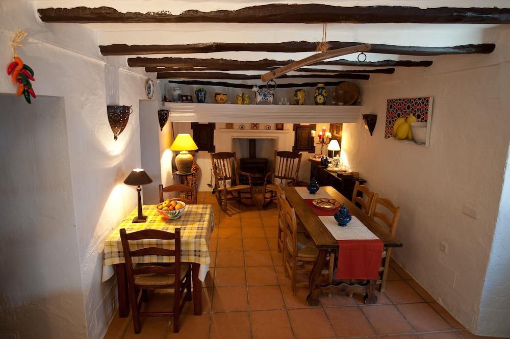 Bed and Breakfast Cortijo La Haza Iznájar Exterior foto
