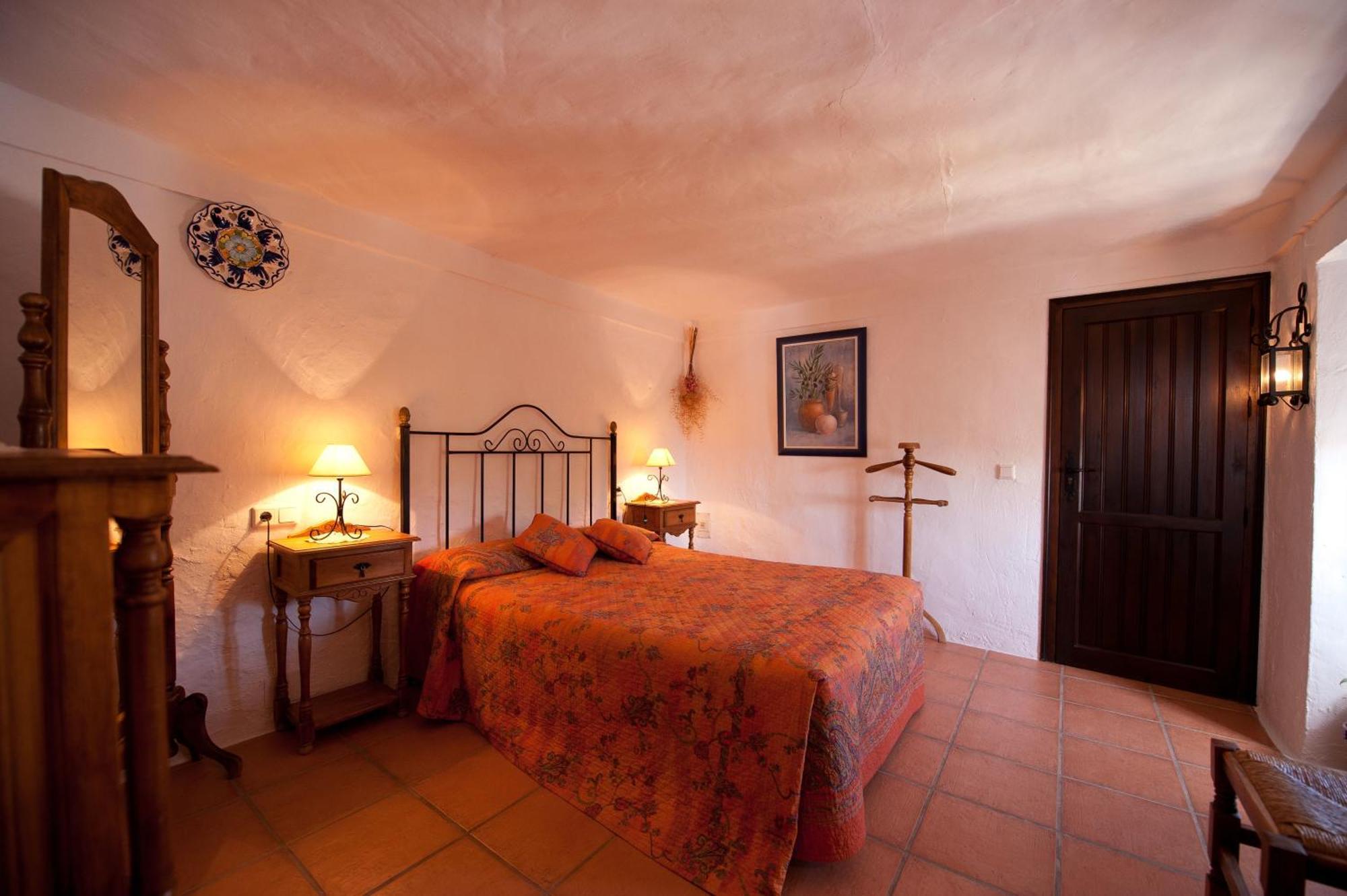 Bed and Breakfast Cortijo La Haza Iznájar Exterior foto