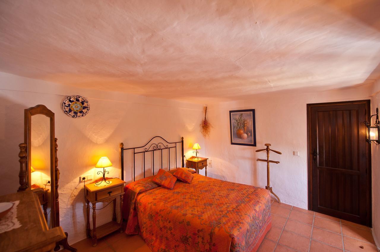 Bed and Breakfast Cortijo La Haza Iznájar Exterior foto